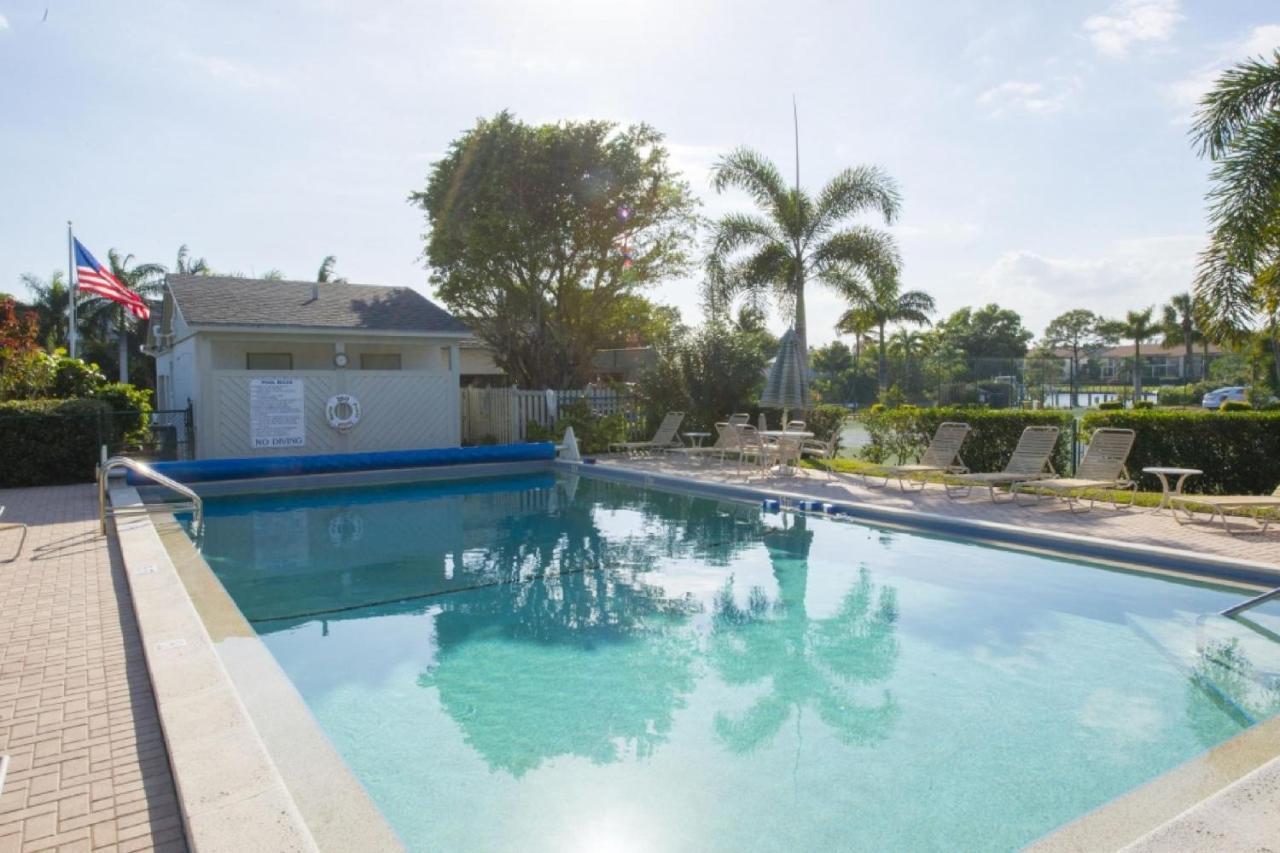 Mariner Pointe Sanibel Exterior photo